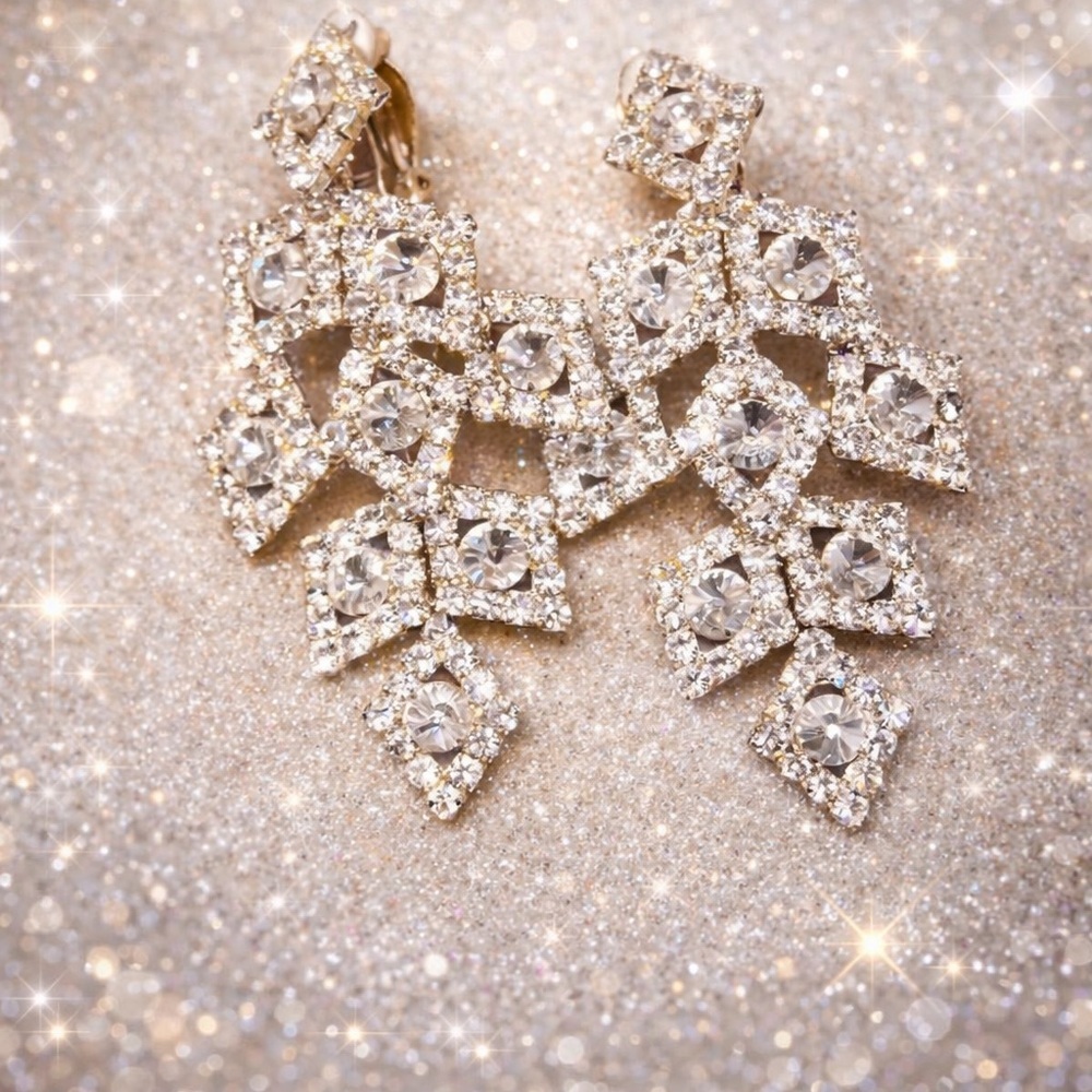 Vintage Old Hollywood Glamour Rhinestone Clip On Earrings NEVER WORN Silver